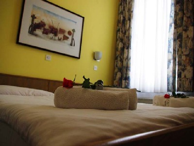 Youth Hostel UNI