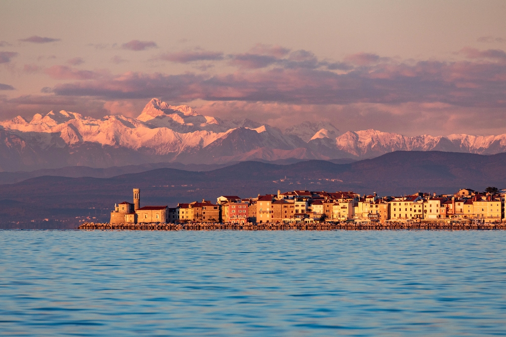 Piran_with_Triglav_and_Julian_Alps_-_Photographer_-_Jost_Gantar_-_Source_-_www-slovenia-info.jpg