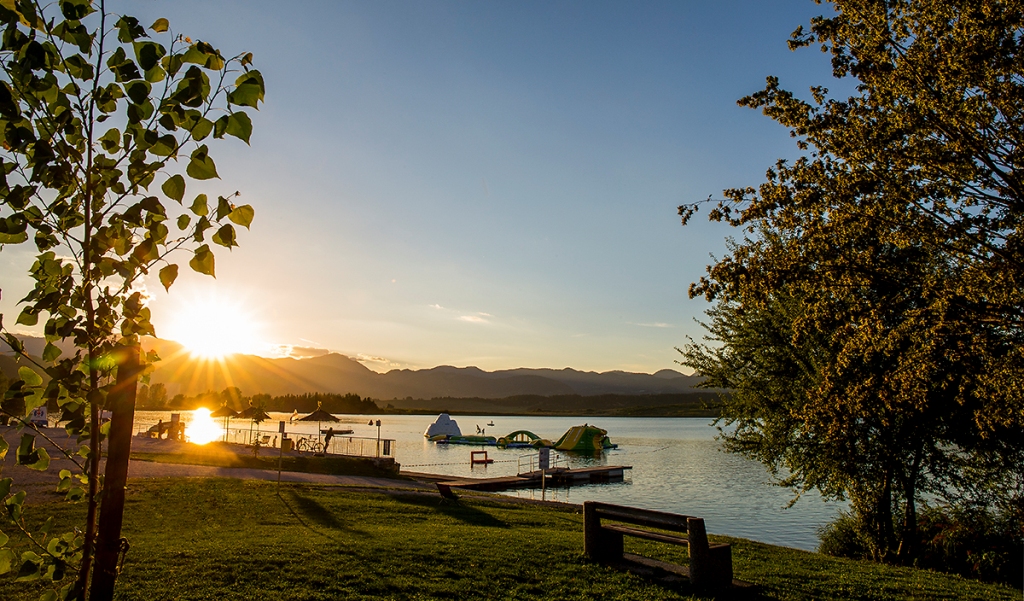 Velenje_lake_-_Photographer_-_Alex_Stokelj_arhiv_Invida_d-o-o-_-_Source_-_www-slovenia-info.jpg