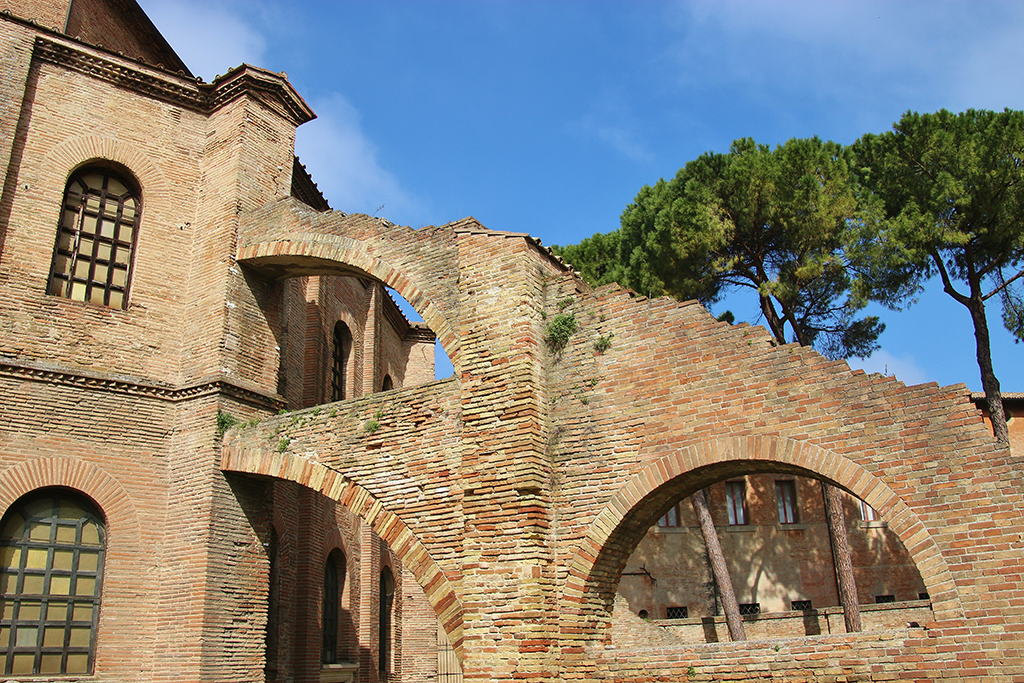 Izlet_v_Raveno_-_Trip_to_Ravenna_-_Photo_by_Uta_Scholl_on_Unsplash.jpg