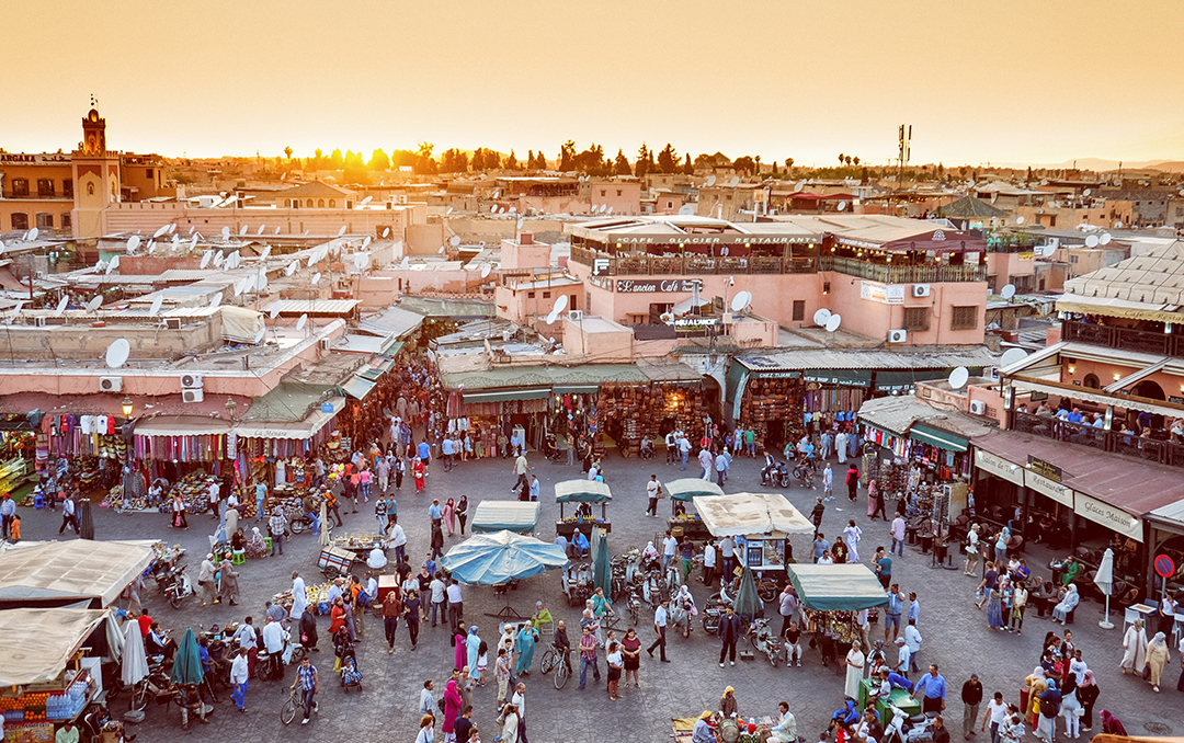Kako_se_pogajati_-_How_to_Haggling_-_Photo_by_CALIN_STAN_on_Unsplash.jpg
