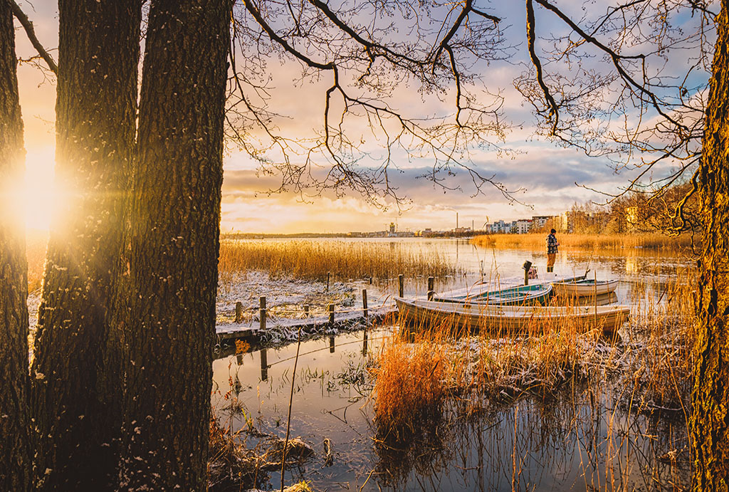 Travel_to_Finland_-_Potovanje_na_Finsko_-_Photo_by_Carlos_Grury_Santos_on_Unsplash.jpg