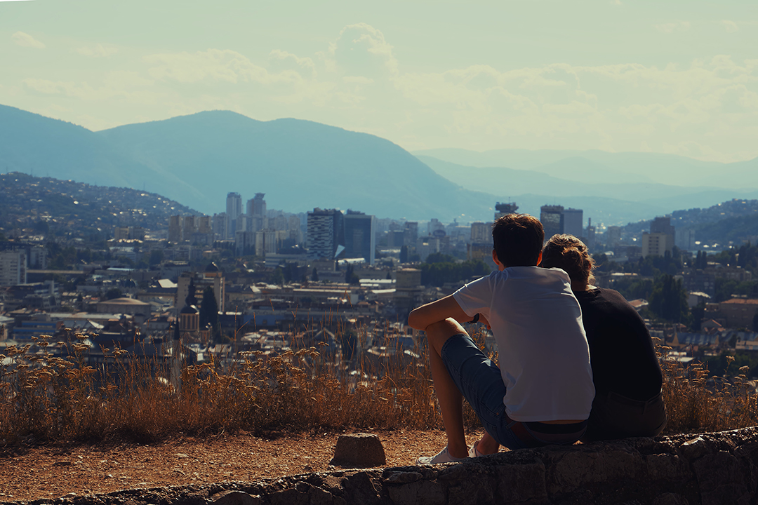 Potovanje_v_Sarajevo_-_Travelling_to_Sarajevo_-_Photo_by_Miguel_Alcantara_on_Unsplash.jpg