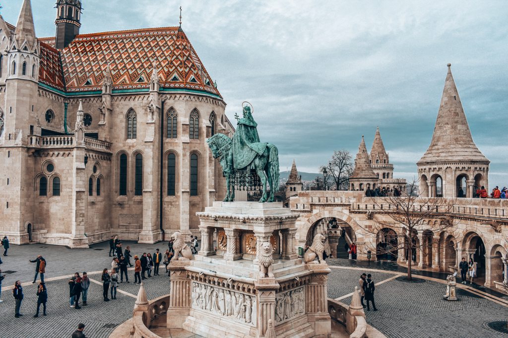 Photo_by_Emma_Fabbri_on_Unsplash.jpg