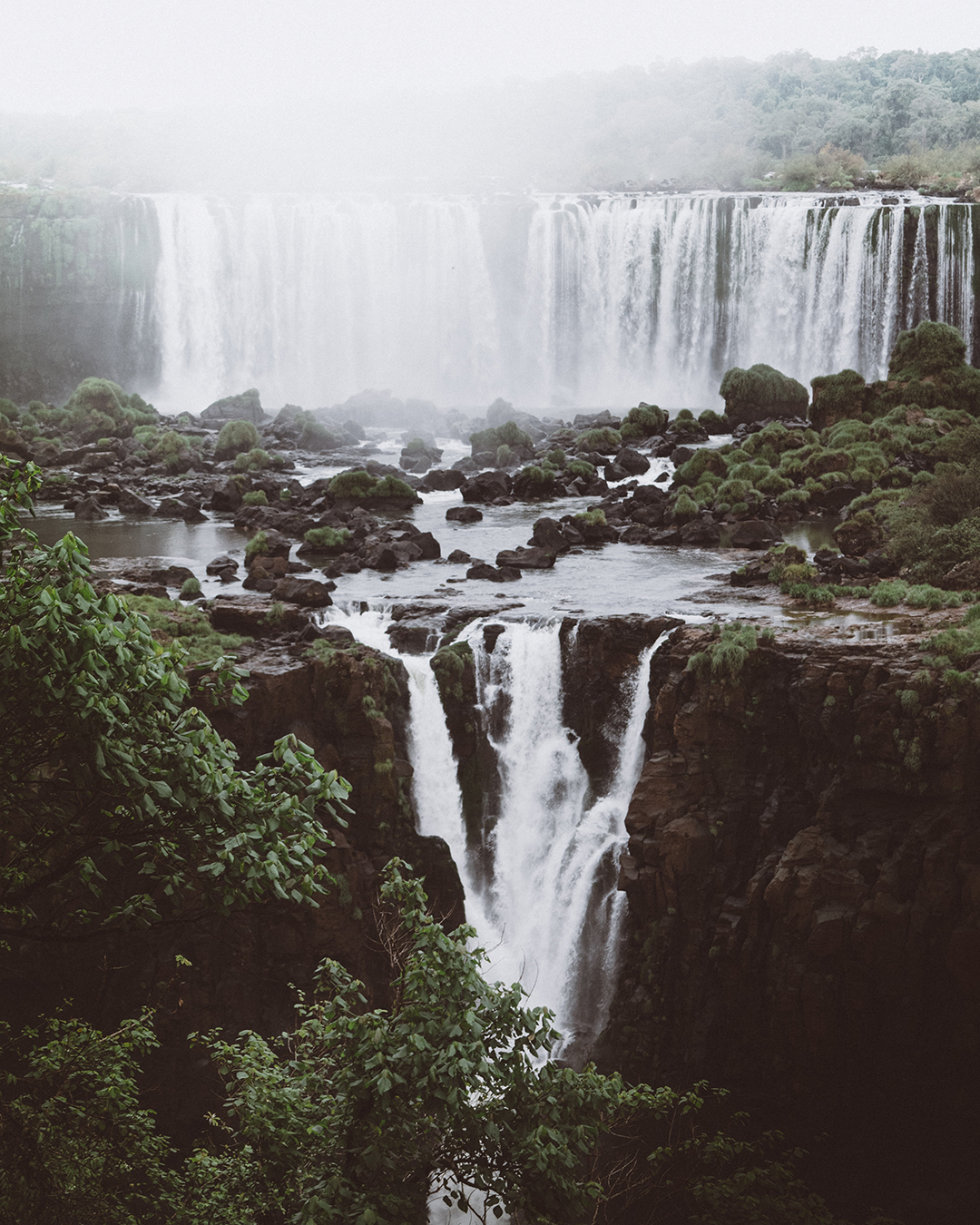 01_Ogled_slapovov_Iguacu_-_Visit_Iguacu_Falls_-_Photo_by_Kyle_Peyton_on_Unsplash.jpg