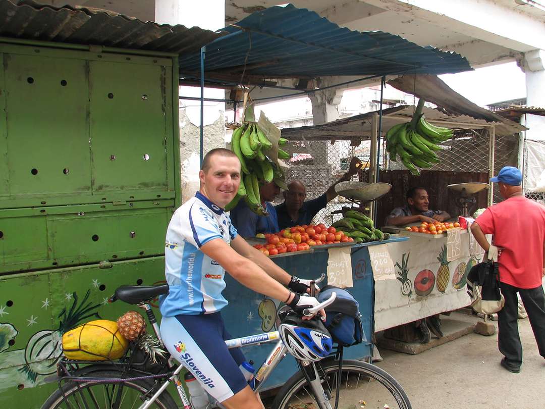 Potovanje_okoli_sveta_s_kolesom_-_Traveling_around_the_globe_by_bike_-_Dejan_Glavnik_5.jpg