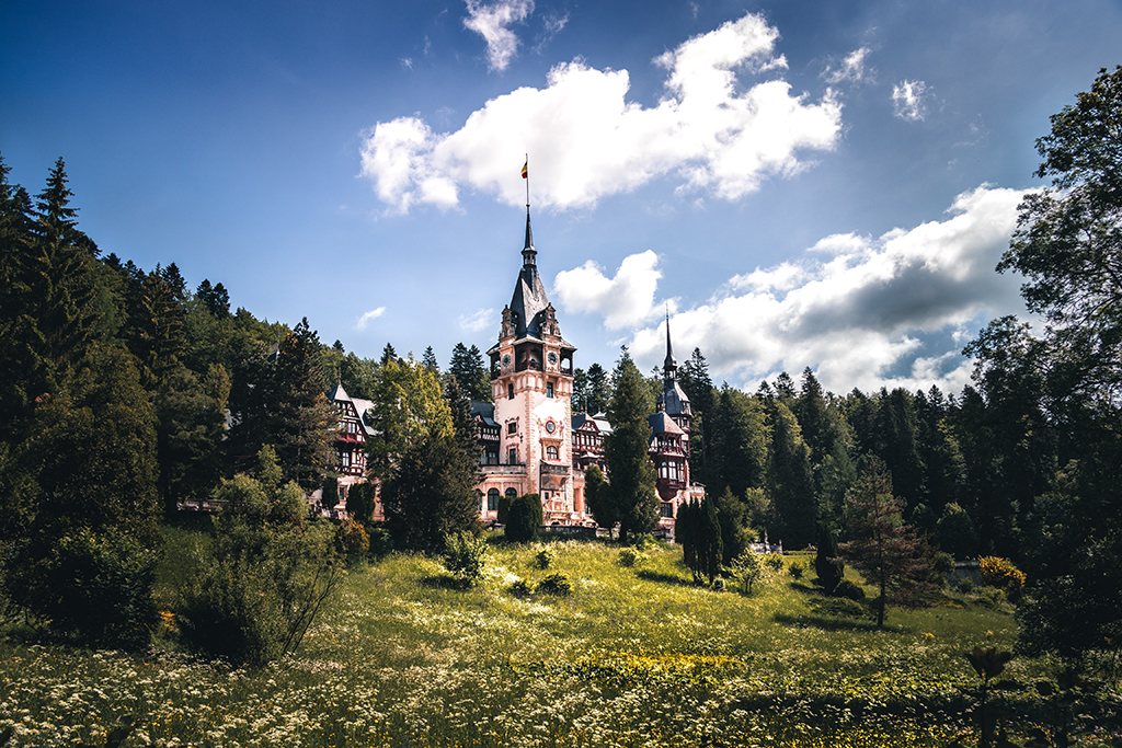 Potovanje_v_Romunijo_-_Travel_to_Romania_-_Photo_by_Jeet_Dhanoa_on_Unsplash.jpg