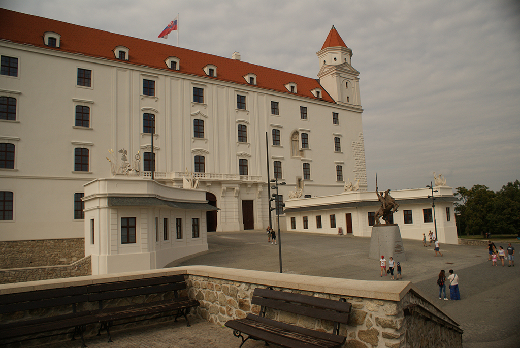 Potovanje_v_Bratislavo_-_Travelling_to_Bratislava_2.JPG
