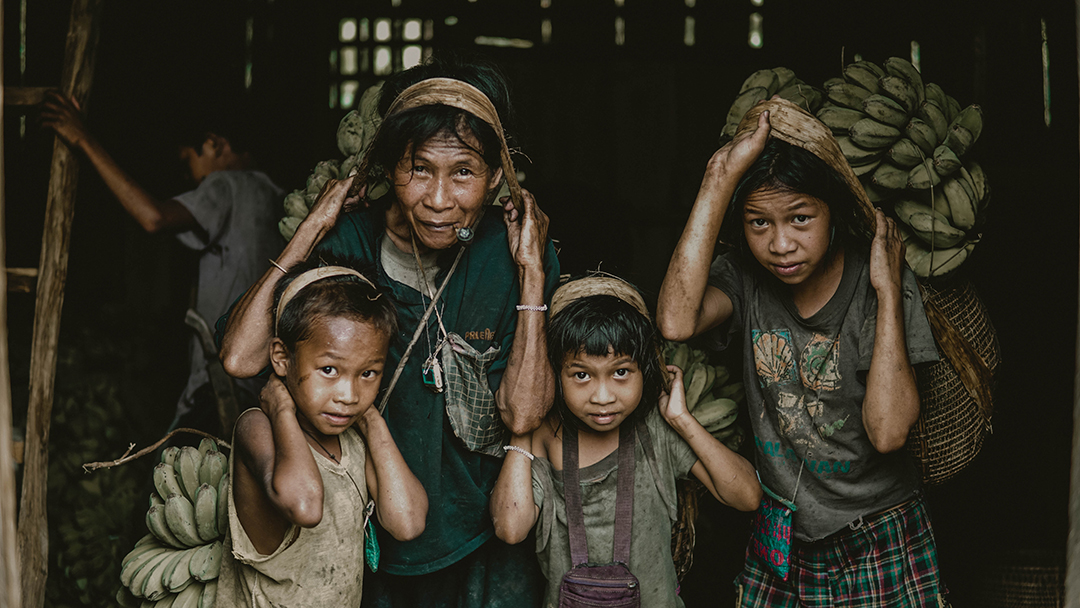 Potovanje_na_Filipine_-_A_trip_to_the_Philippines_-_Photo_by_Zeyn_Afuang_on_Unsplash.jpg