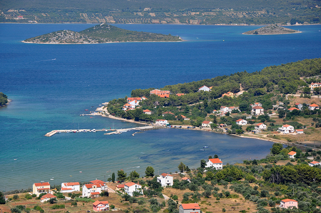 S_kolesom_po_Pasmanu_-_Cycling_the_Island_of_Pasman_6.jpg
