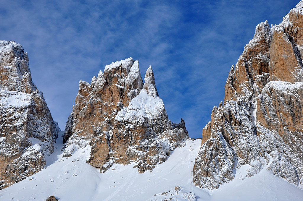 Dolomiti_v_Alpah_-_Dolomites_in_Alps_1.jpg