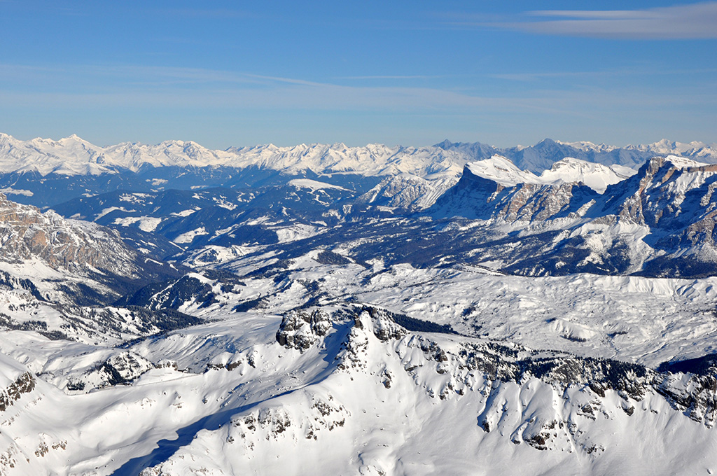Dolomiti_v_Alpah_-_Dolomites_in_Alps_2.jpg