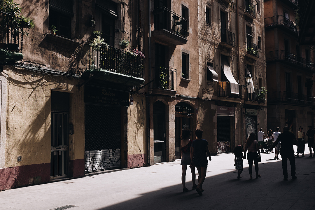 Raziskovanje_Barcelone_-_Exploring_Barcelona_-_Photo_by_Catia_Matos_from_Pexels.jpg