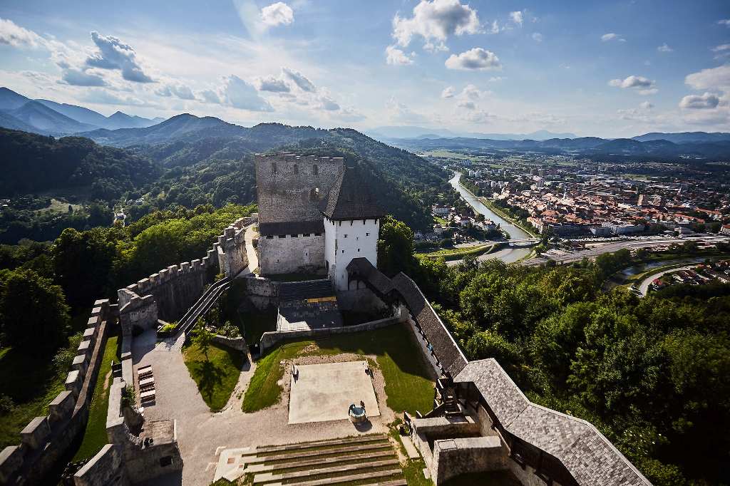 Celje_Old_Castle_-_Photographer_-_Nina_Kurnik_-_Source_-_www-slovenia-info.jpg
