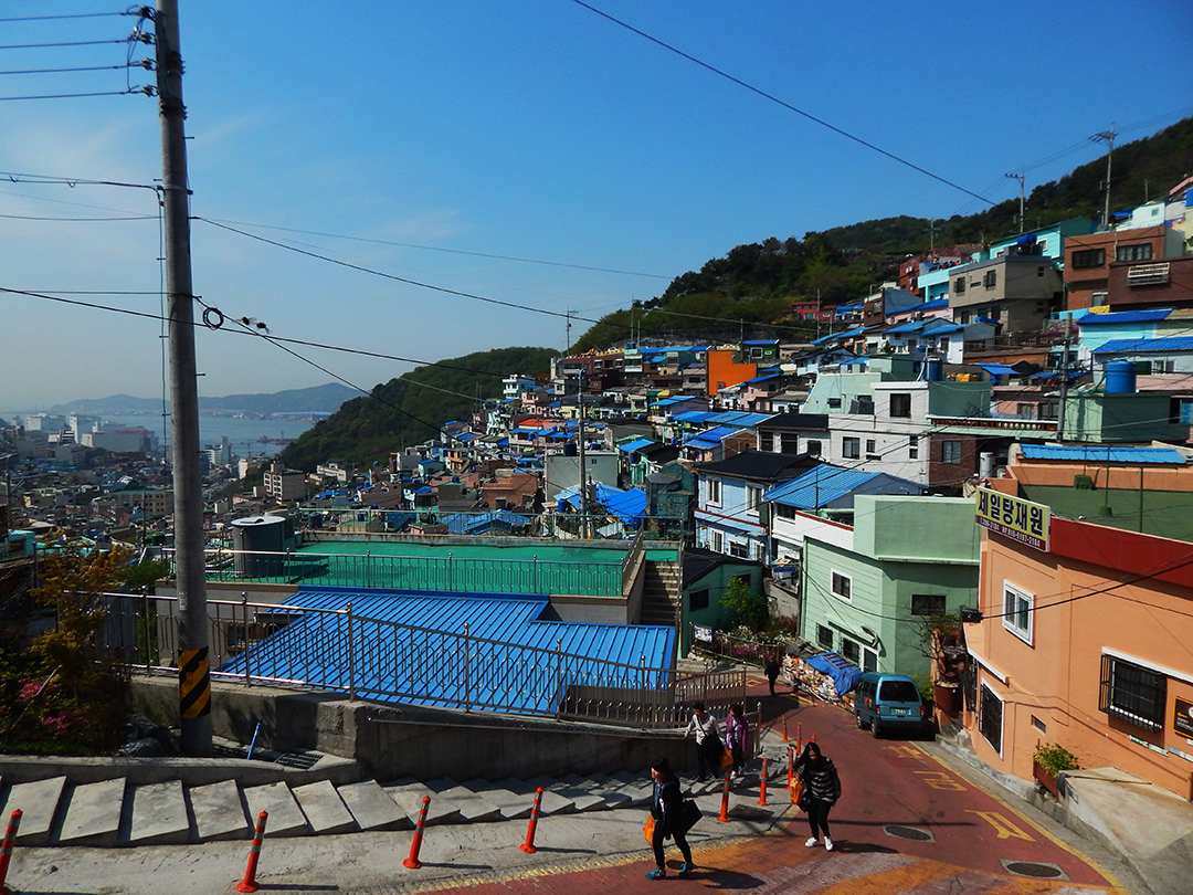 Gamcheon_Culture_Village_-_Kulturna_vas_Gamcheon_2.JPG