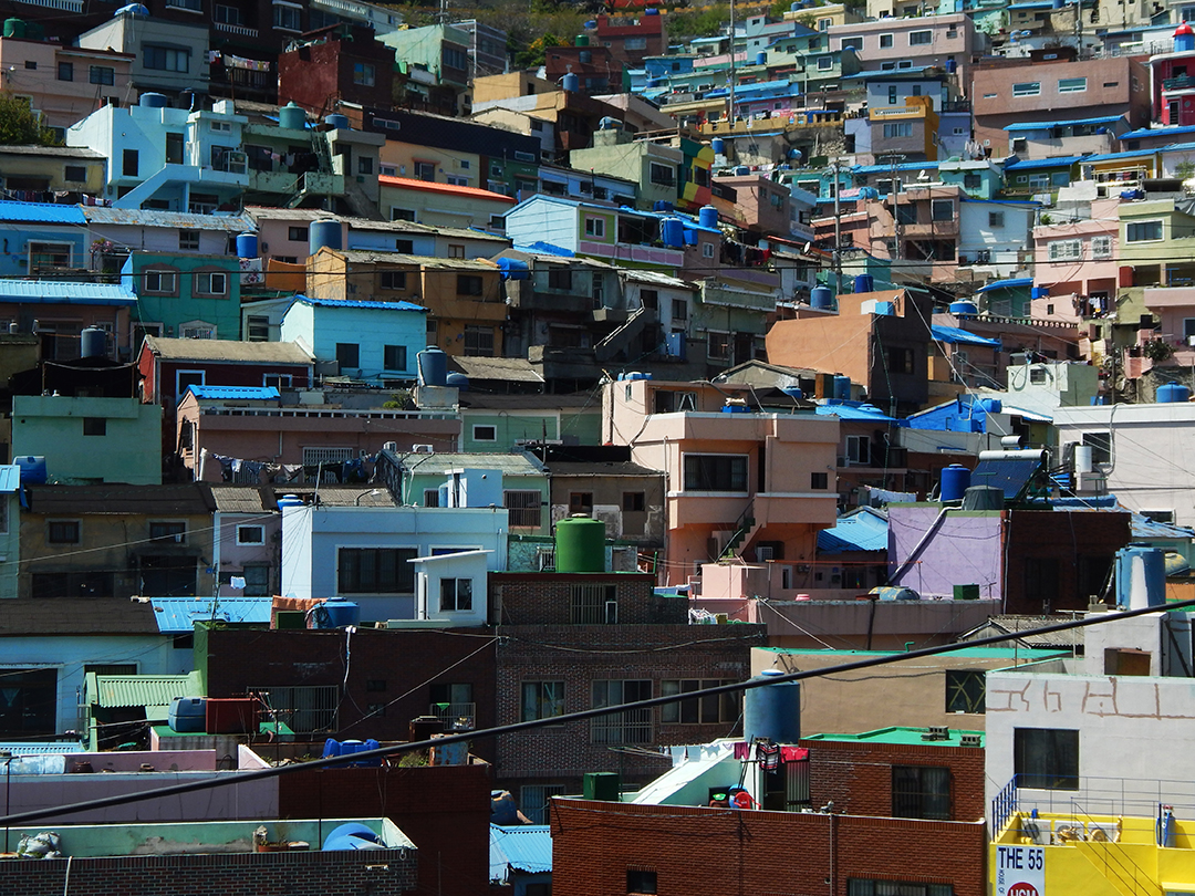 Gamcheon_Culture_Village_-_Kulturna_vas_Gamcheon_8.JPG