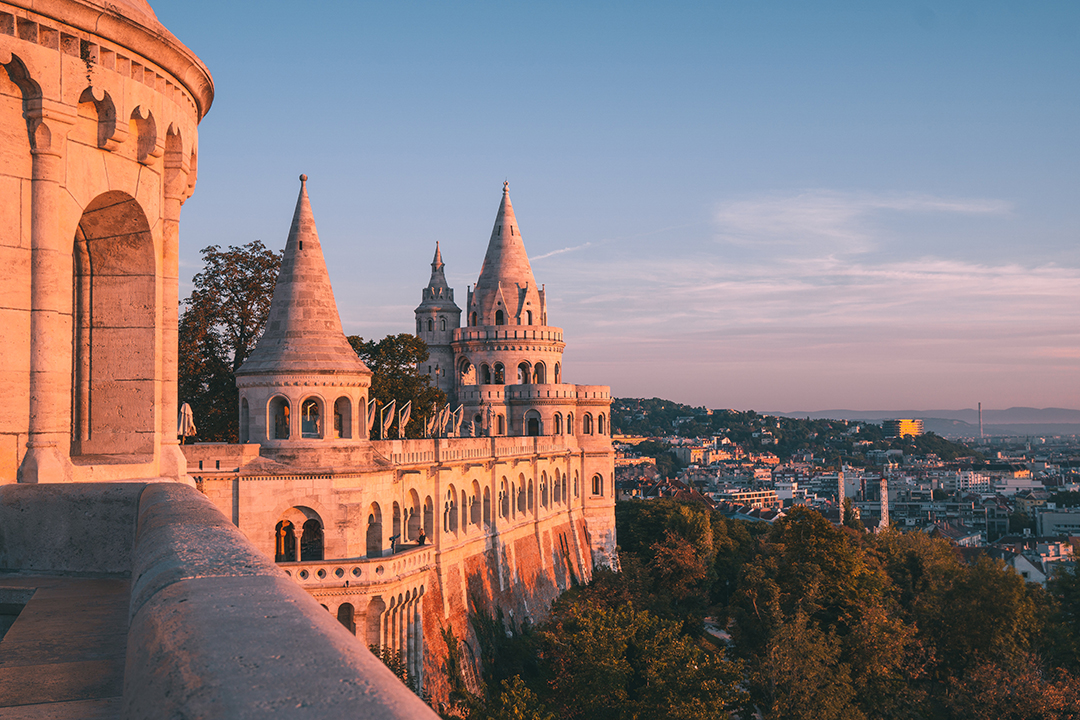 Potovanje_v_Budimpesto_-_A_trip_to_Budapest_-_Photo_by_Tobias_Reich_on_Unsplash.jpg