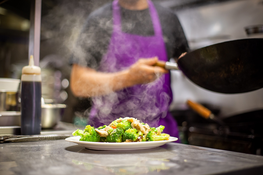 Kulinaricne_dobrote_-_Culinary_delicacies_-_Photo_by_Louis_Hansel_on_Unsplash.jpg