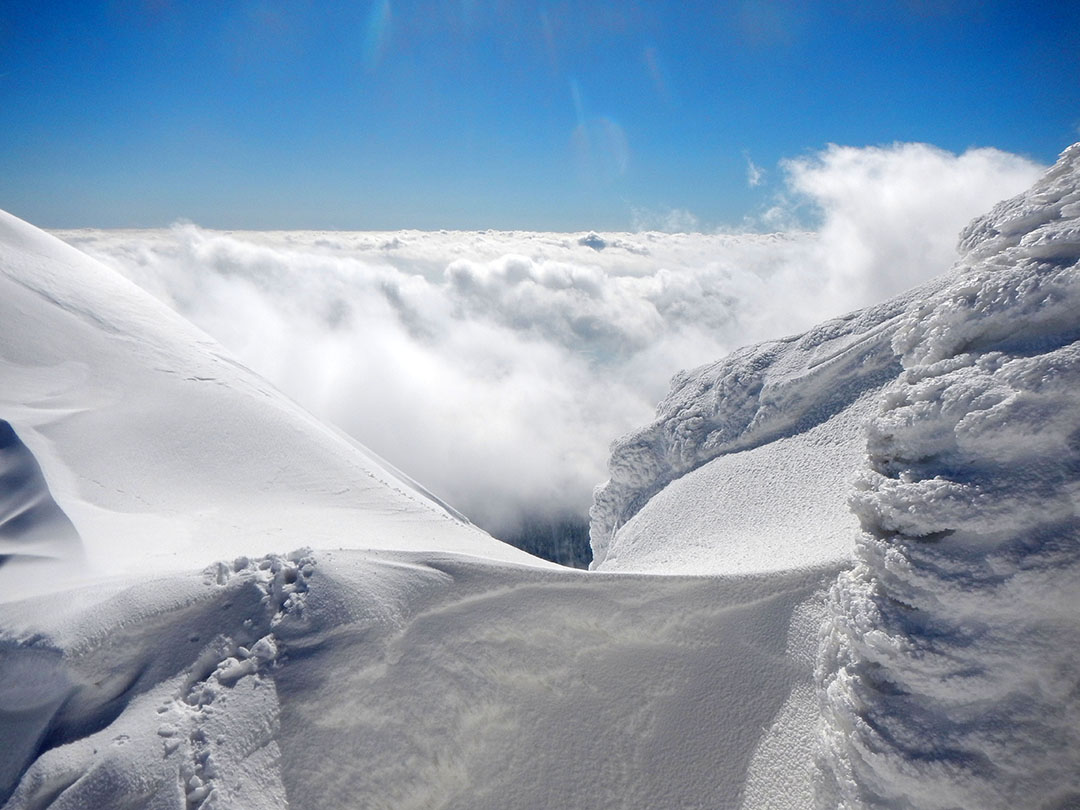 Turno_smucarski_vzpon_na_Vrtaco_-_Tour_Skiing_Adventure_5.JPG