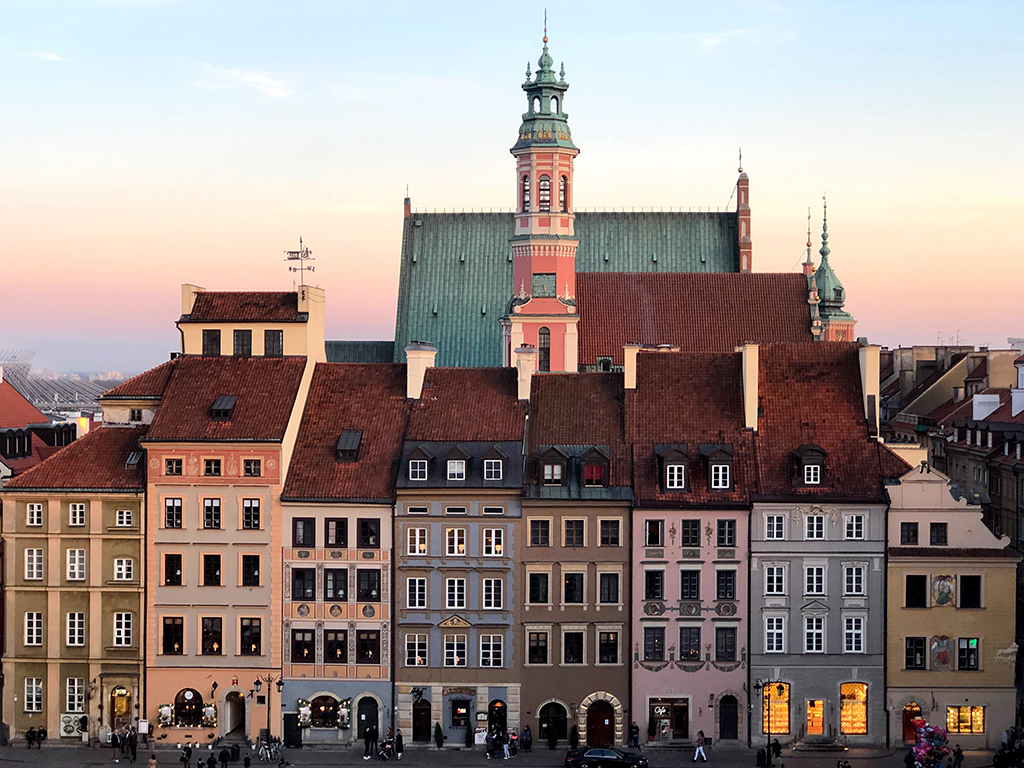 Potovanje_na_Poljsko_-_Travel_to_Poland_-_Photo_by_Maksym_Harbar_on_Unsplash.jpg