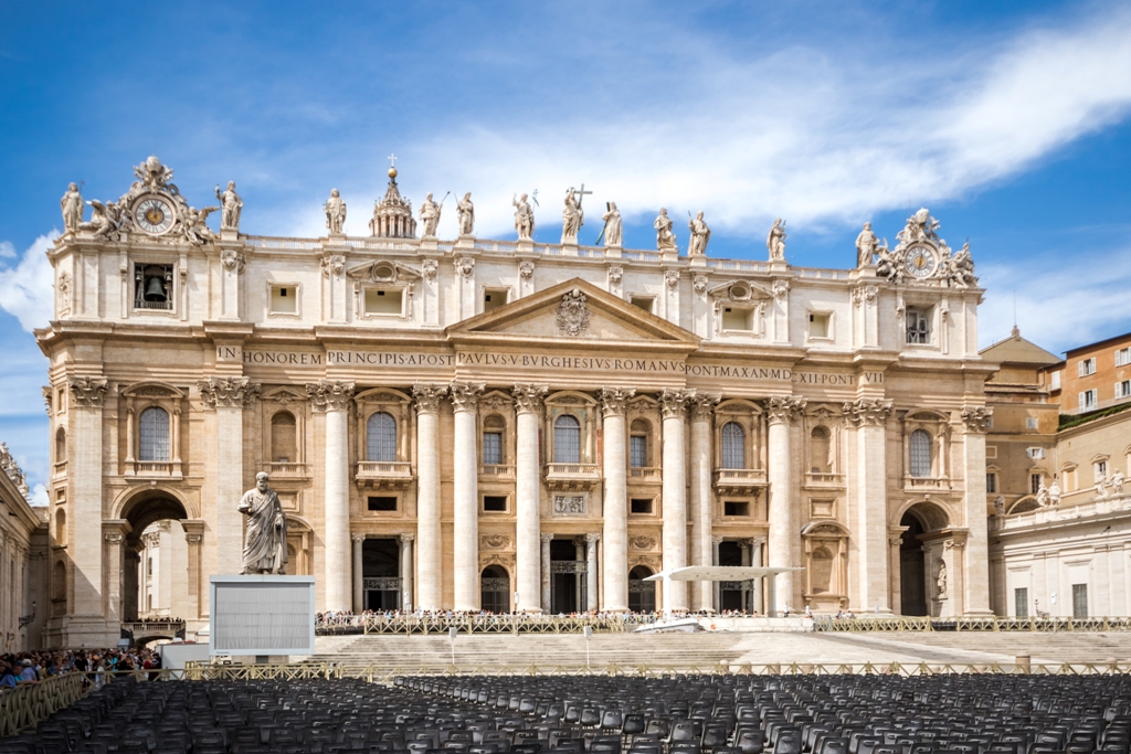 Exclusive_first_entrance_to_sistine_chapel-t69728_-004a3807.jpg