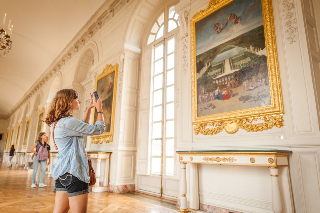 versailles_bike_tour_with_palace_amp_queen_farm_entrance-paris-t46332-10.jpg