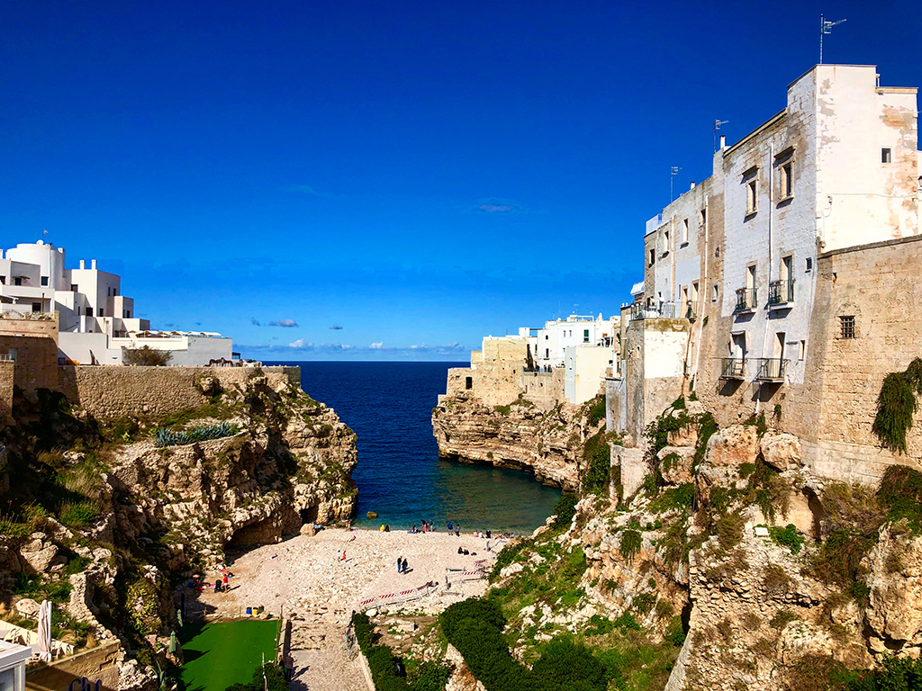 Potovanje_v_Italijo_-_Travel_to_Italy_-_Polignano.jpeg