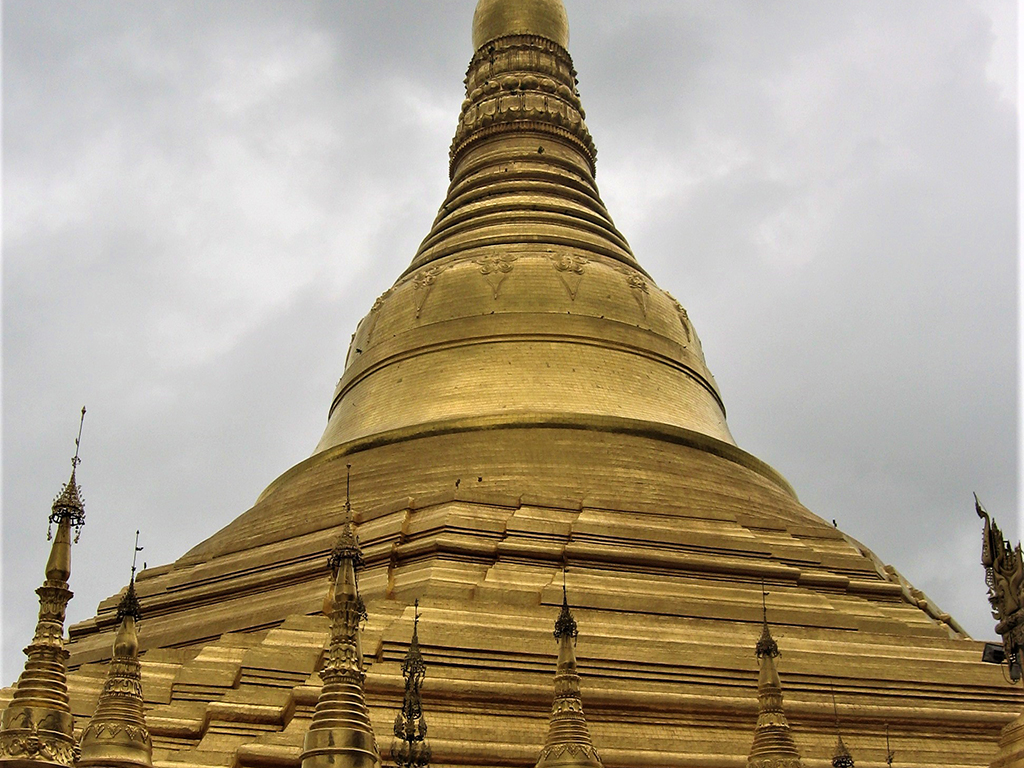 Potovanje_na_Burmo_-_Travel_to_Burma_-_Svegadon_pagoda.jpg