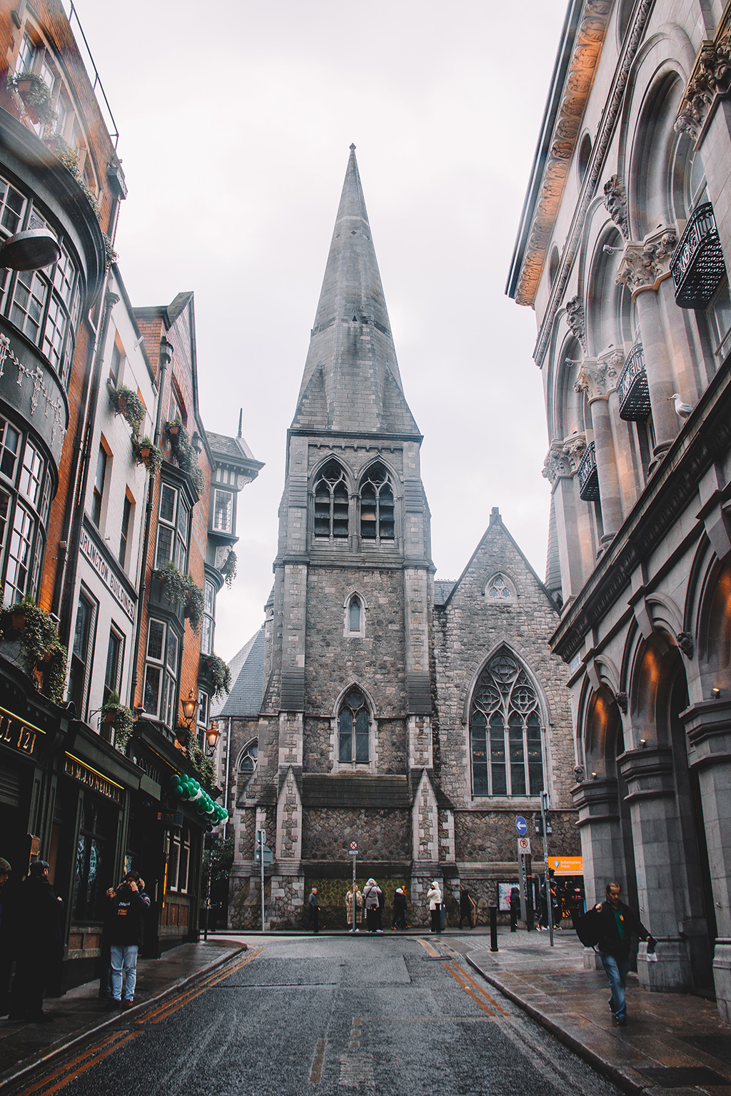 Photo_by_Thiago_Rocha_on_Unsplash.jpg
