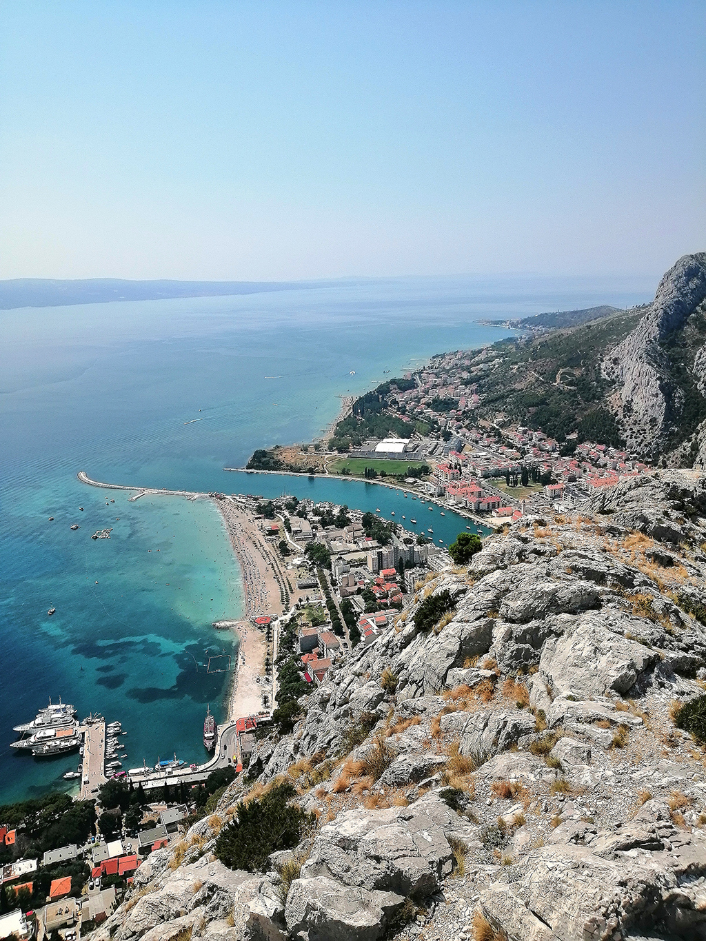 Plezanje_v_Omisu_ter_jezeri_Imotski_-_Climbing_in_Omis_and_visiting_lakes_in_Imotski_4.jpg