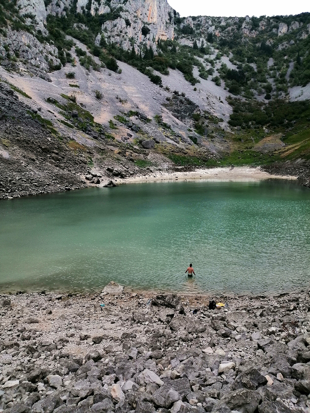 Plezanje_v_Omisu_ter_jezeri_Imotski_-_Climbing_in_Omis_and_visiting_lakes_in_Imotski_6.jpg