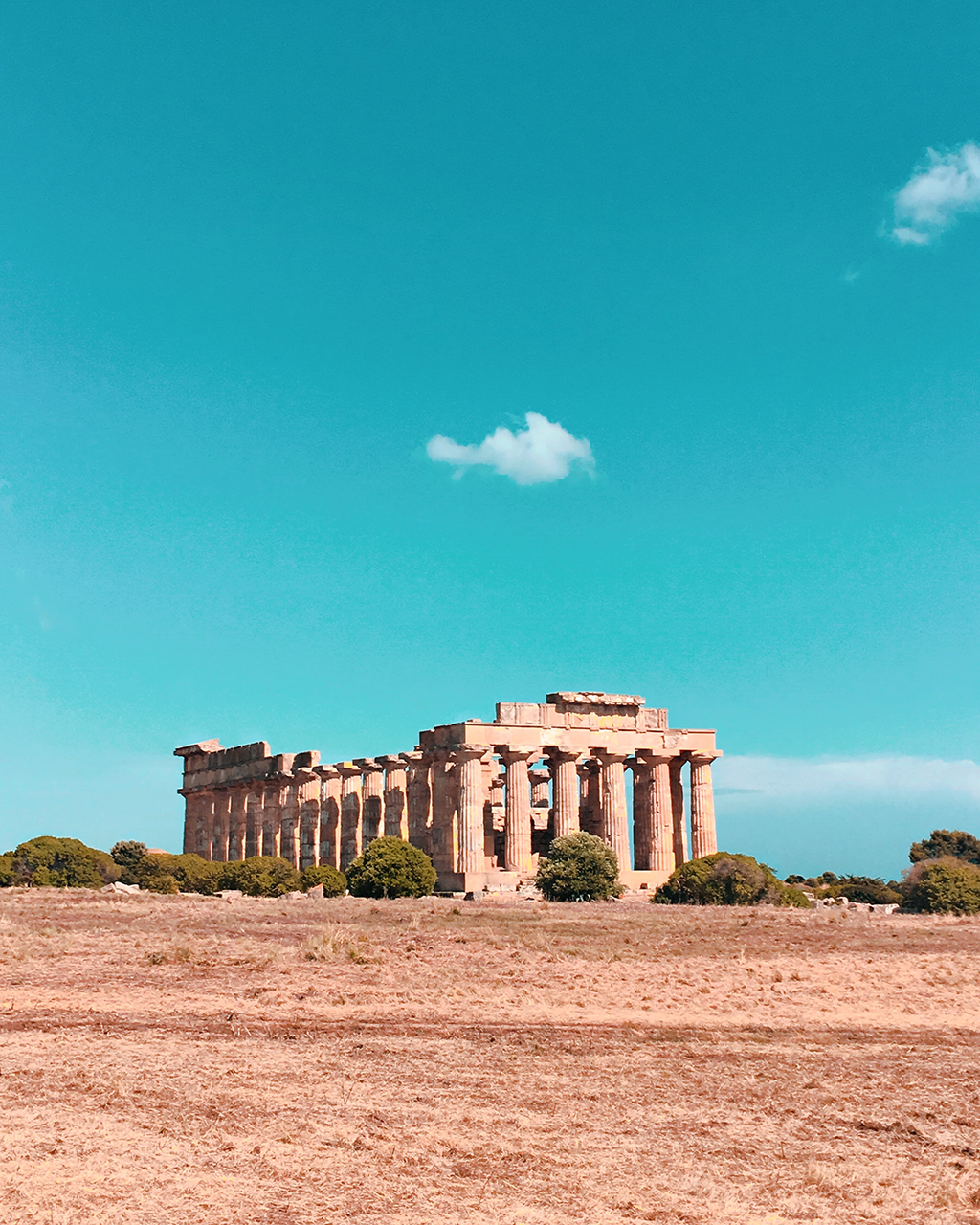 Selinunte_TP_Italia_-_Photo_by_Michele_Bitetto_on_Unsplash.jpg