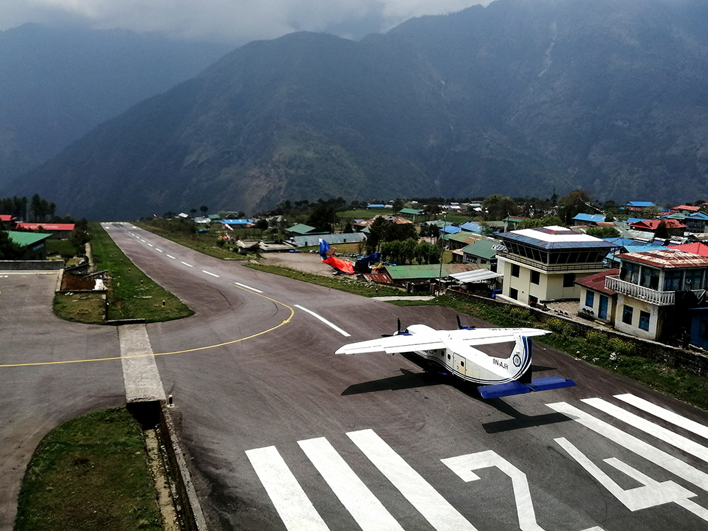 Nepal_trekking_-_Nepal_Treking_-_LUKLA.jpg
