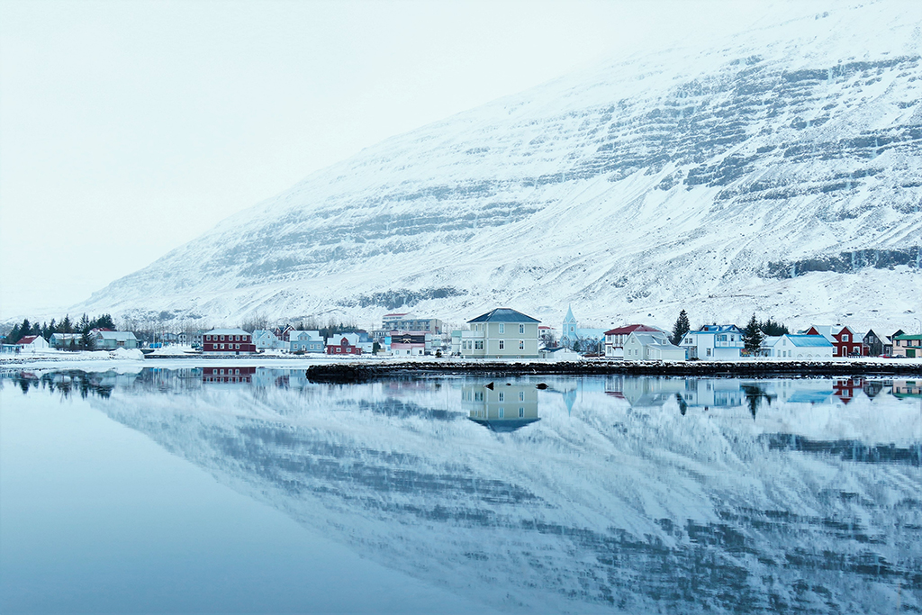 Photo_by_Sveinn_Birkir_Bjornsson_on_Unsplash.jpg