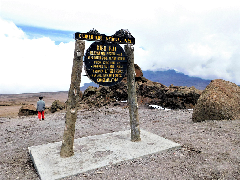Day_4_-_at_the_Kibo_Hut_4.jpg