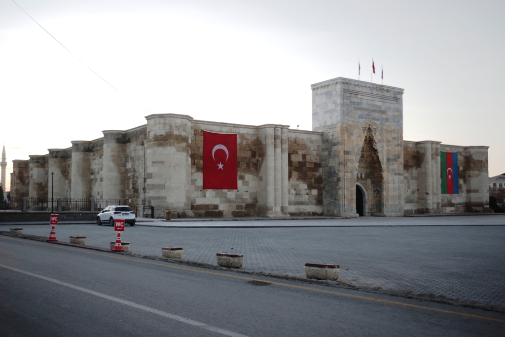 Potovanje_v_Turcijo_-_Travel_to_Turkey_-_Sultanhan.JPG