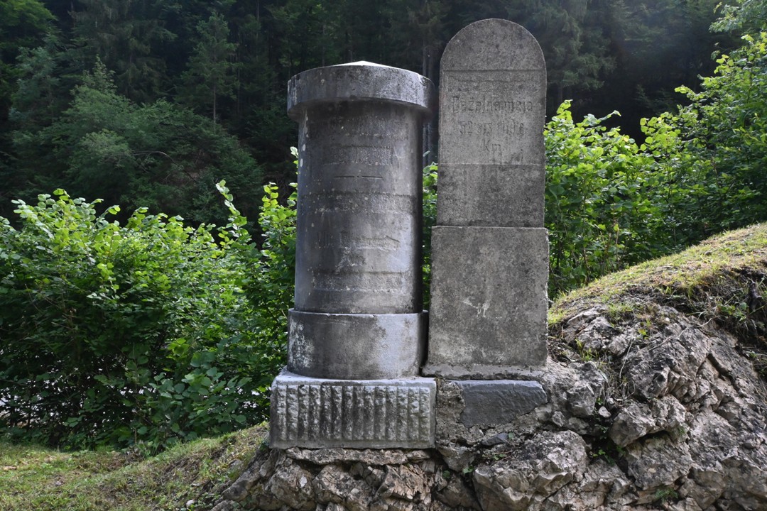 Izlet_na_Jezersko_-_Trip_to_Jezersko_-_Dezelna_kamna.JPG