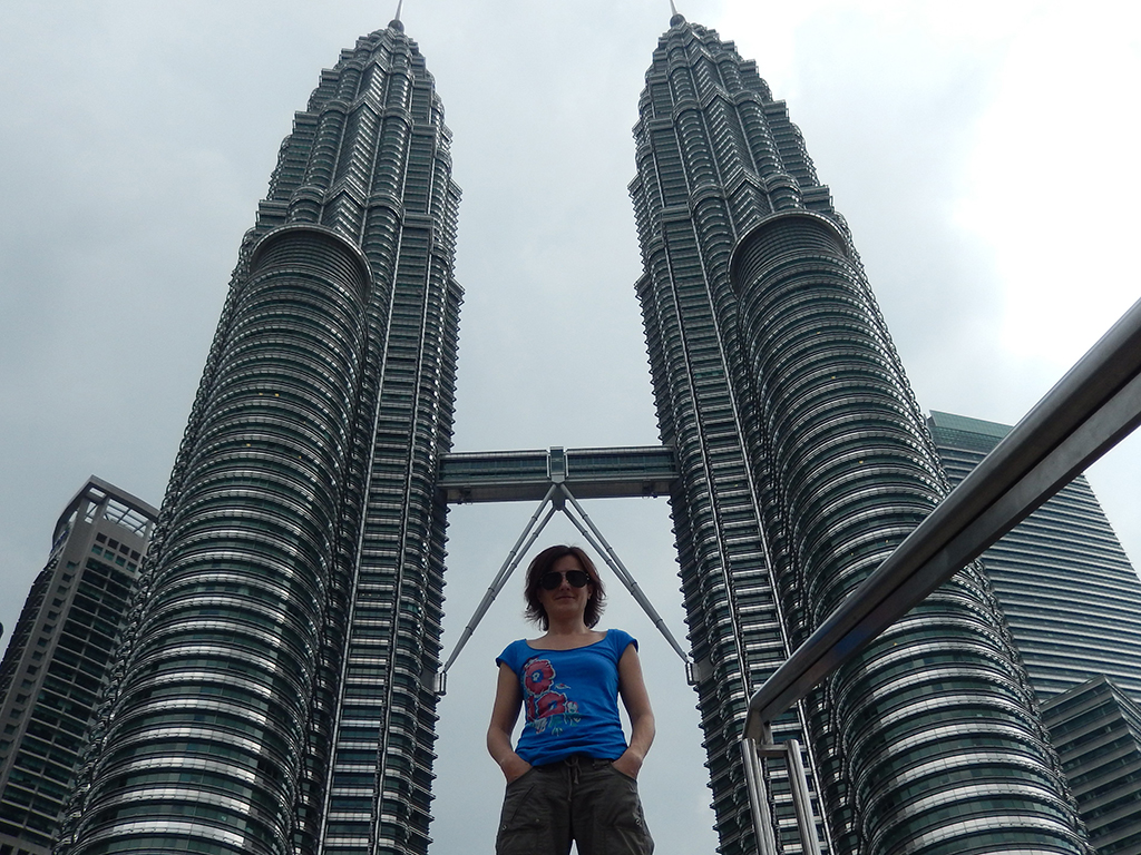 Potovanje_v_Malezijo_-_Travel_to_Malaysia_-_KL_petronas_towers_2.jpg