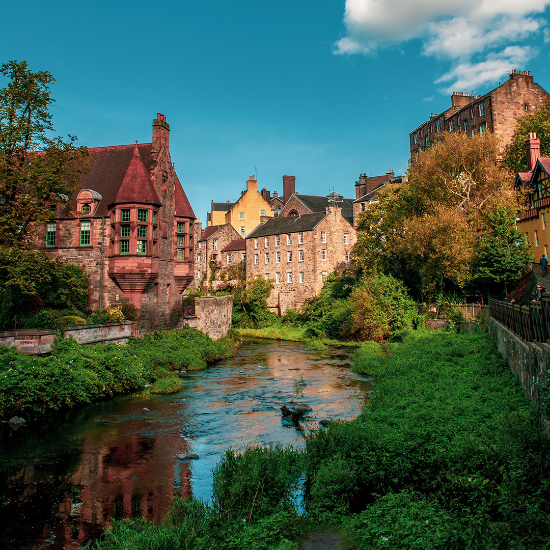 Raziskovanje_Edinburga_-_Exploring_Edinburgh_-_Photo_by_Cajeo_Zhang_on_Unsplash.jpg