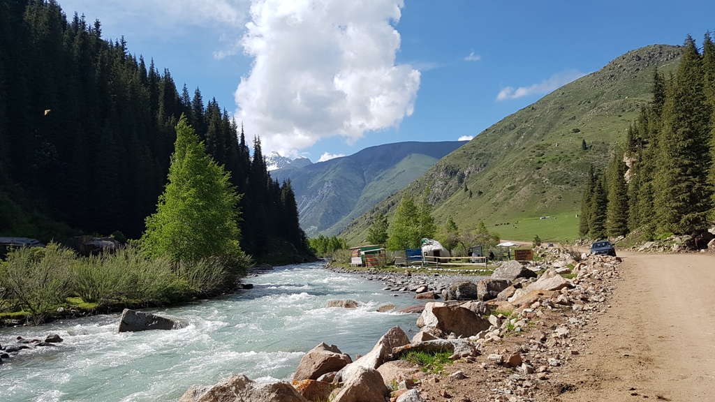 Nasveti_za_potovanje_v_Kirgizijo_-_Tips_for_traveling_to_Kyrgyzstan_5.jpg