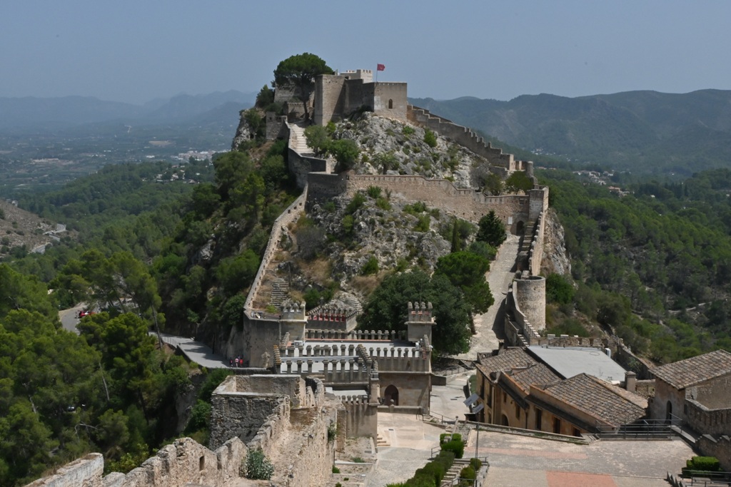 Nasveti_za_potovanje_v_Spanijo_-_Tips_for_traveling_to_Spain_-_Grad_Xativa.JPG