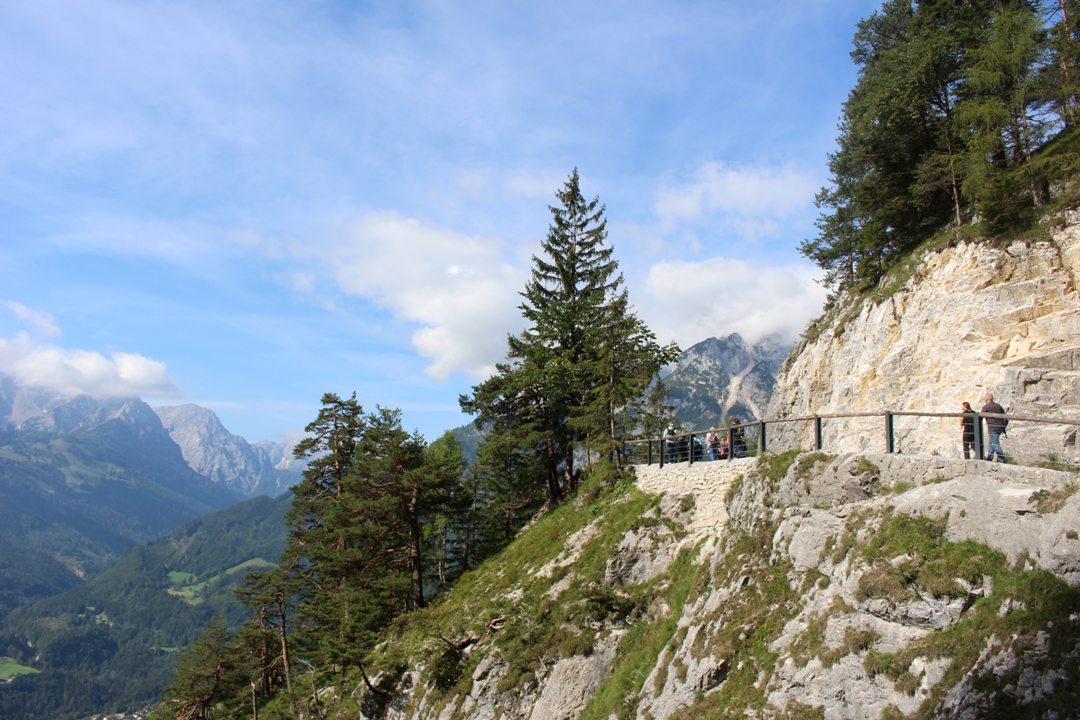 Izlet_v_Eisriesenwelt_-_Excursion_to_Eisriesenwelt_-_Photo_by_Lucie_Hosova_on_Unsplash.jpg