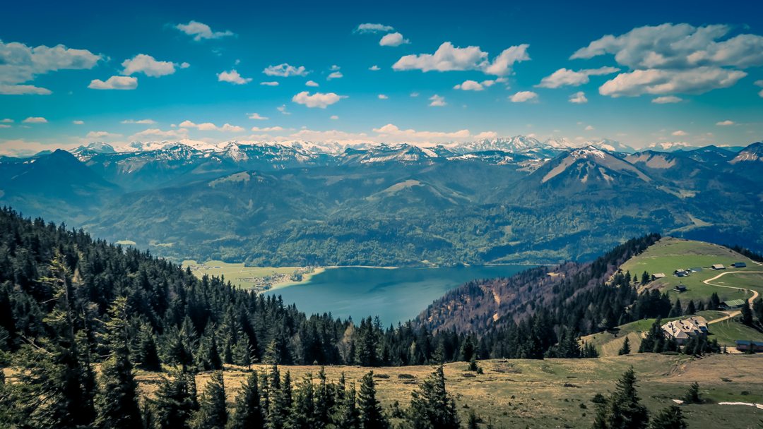 Potovanje_v_Avstrijo_-_Travelling_to_Austria_-_Photo_by_Paul_Gilmore_on_Unsplash.jpg