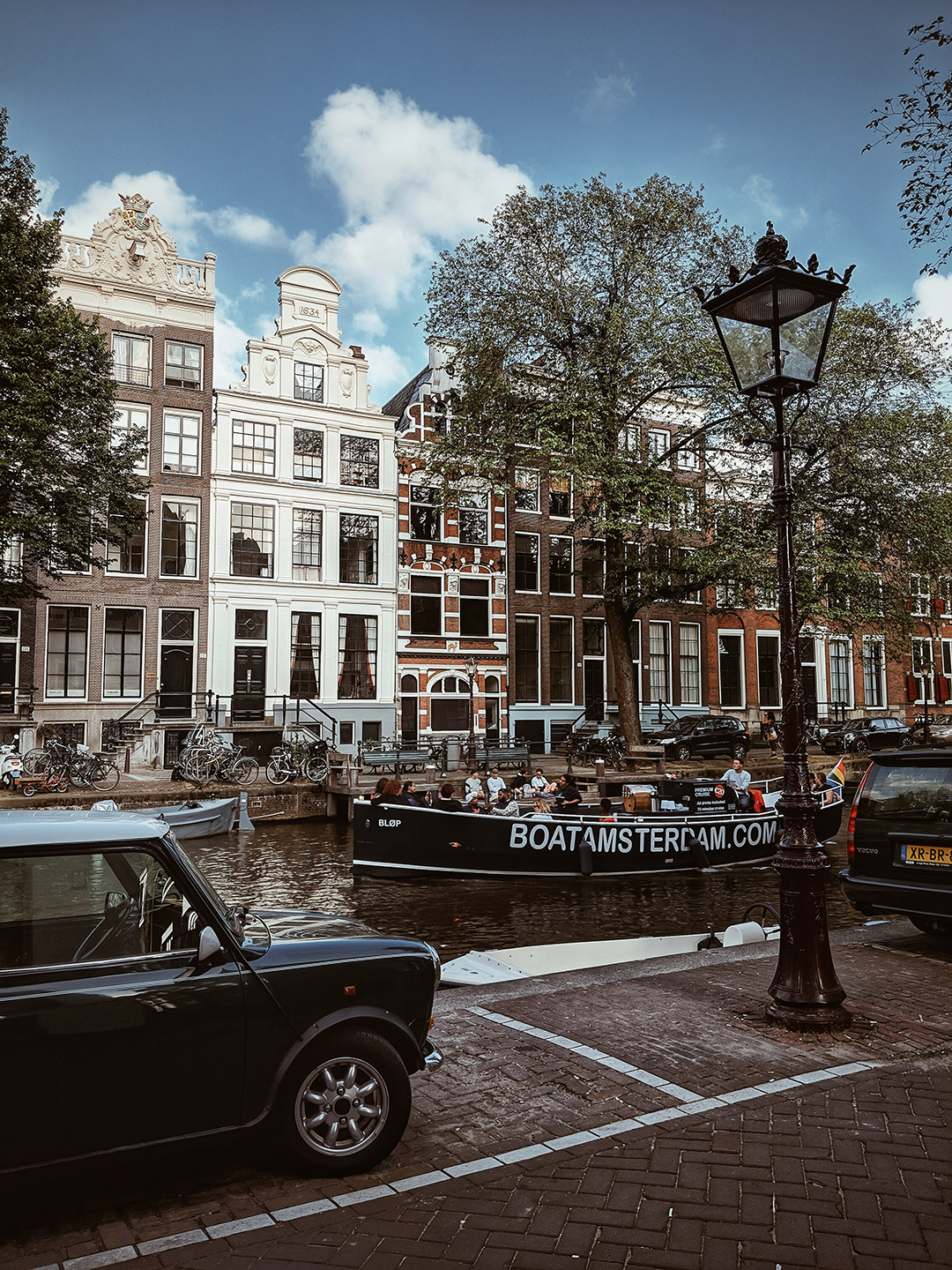 05_Ogled_Amsterdama_-_Tour_of_Amsterdam_-_Photo_by_Olenka_Sergienko_from_Pexels.jpg