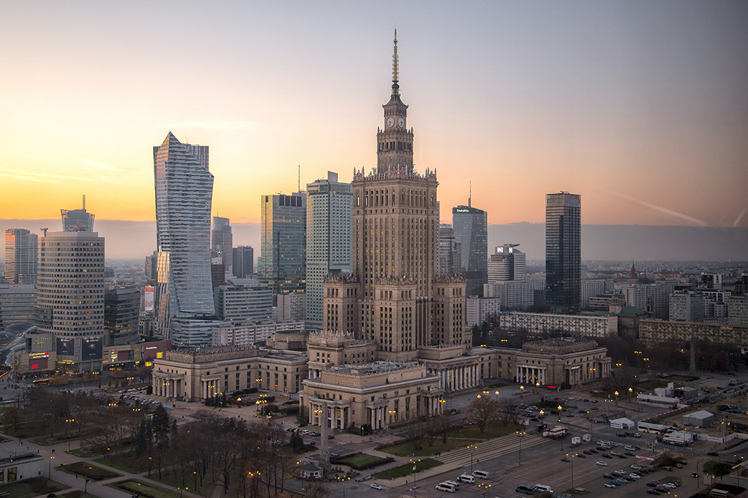 Ogled_Varsave_-_Tour_of_Warsaw_-_Photo_by_Iwona_Castiello_d_Antonio_on_Unsplash.jpg