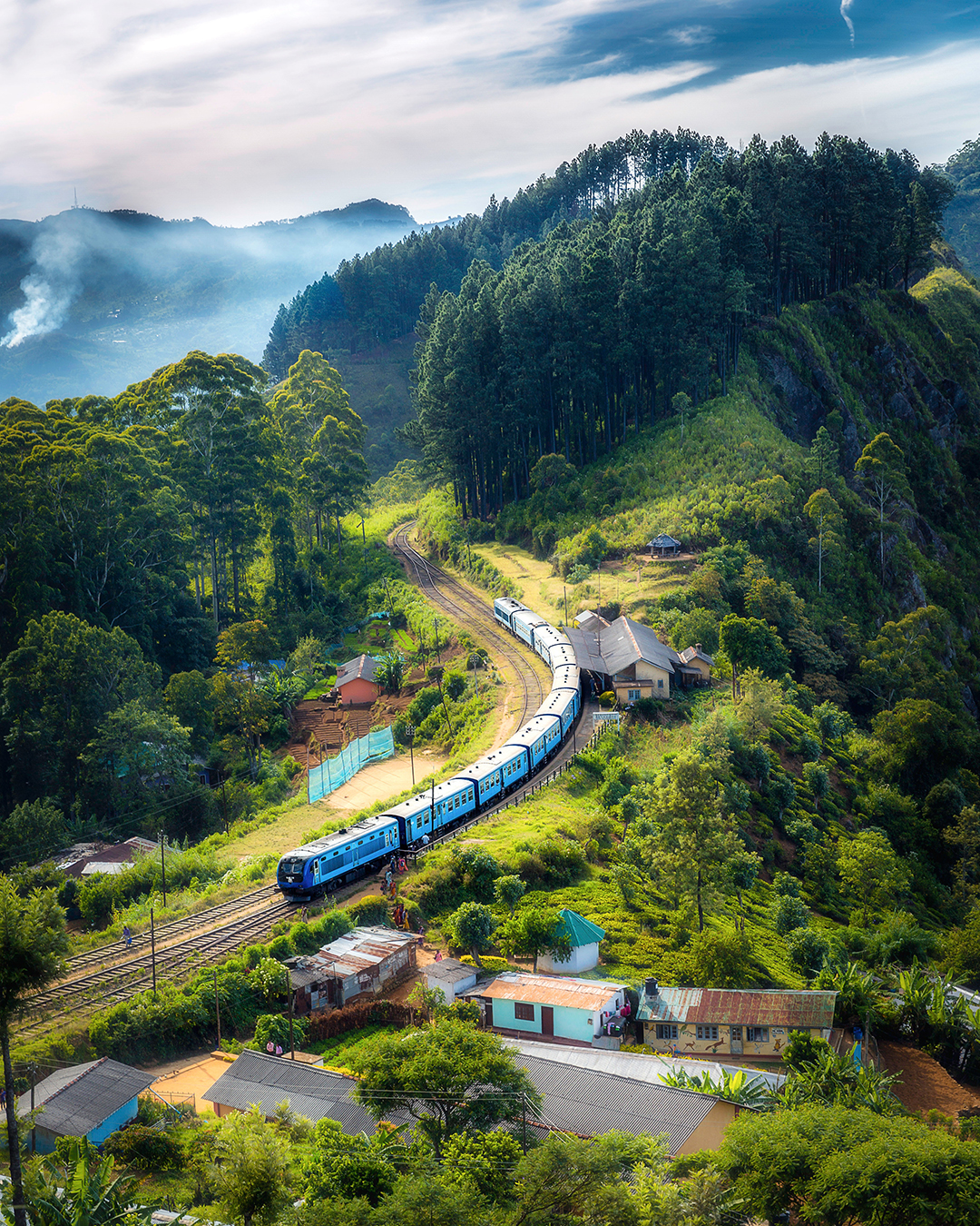 02_Trajnostno_potovanje_-_Sustainable_travel_-_Photo_by_SenuScape_from_Pexels.jpg
