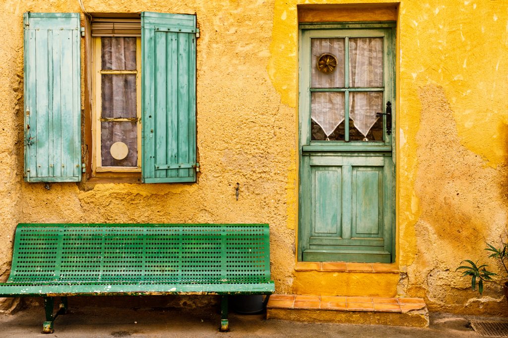 Roussillon_-_Naravni_regionalni_park_Luberon_-_Luberon_Natural_Regional_Park_-_Photo_by_Henri_Picot_on_Unsplash.jpg