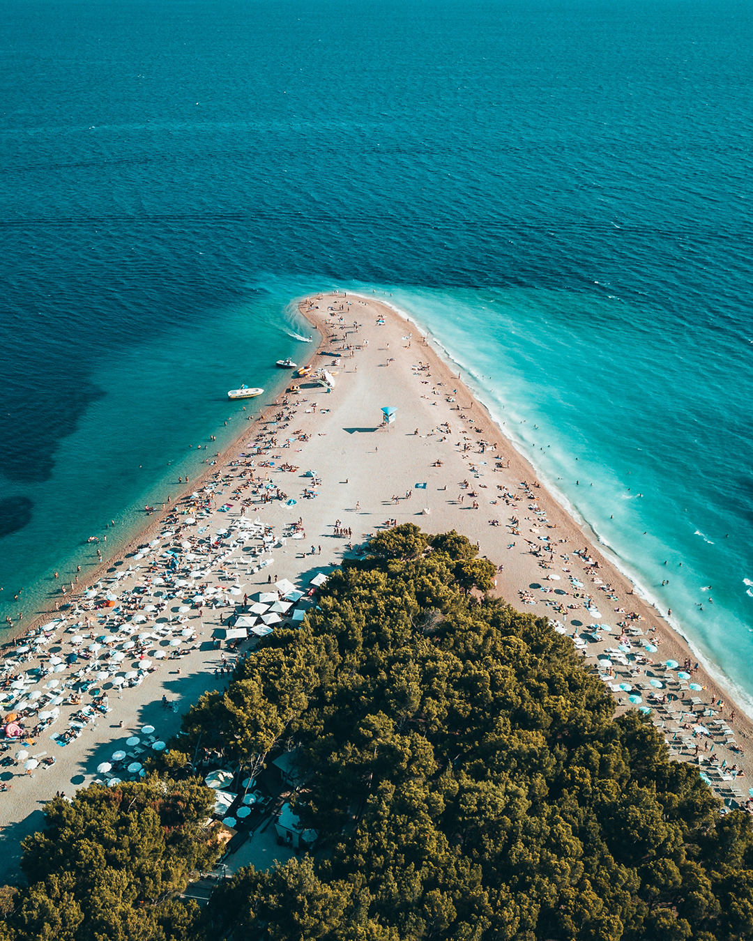 Pocitnice_na_hrvaskem_morju_-_Holidays_on_the_Croatian_sea_-_Photo_by_Oliver_Sjostrom_from_Pexels.jpg