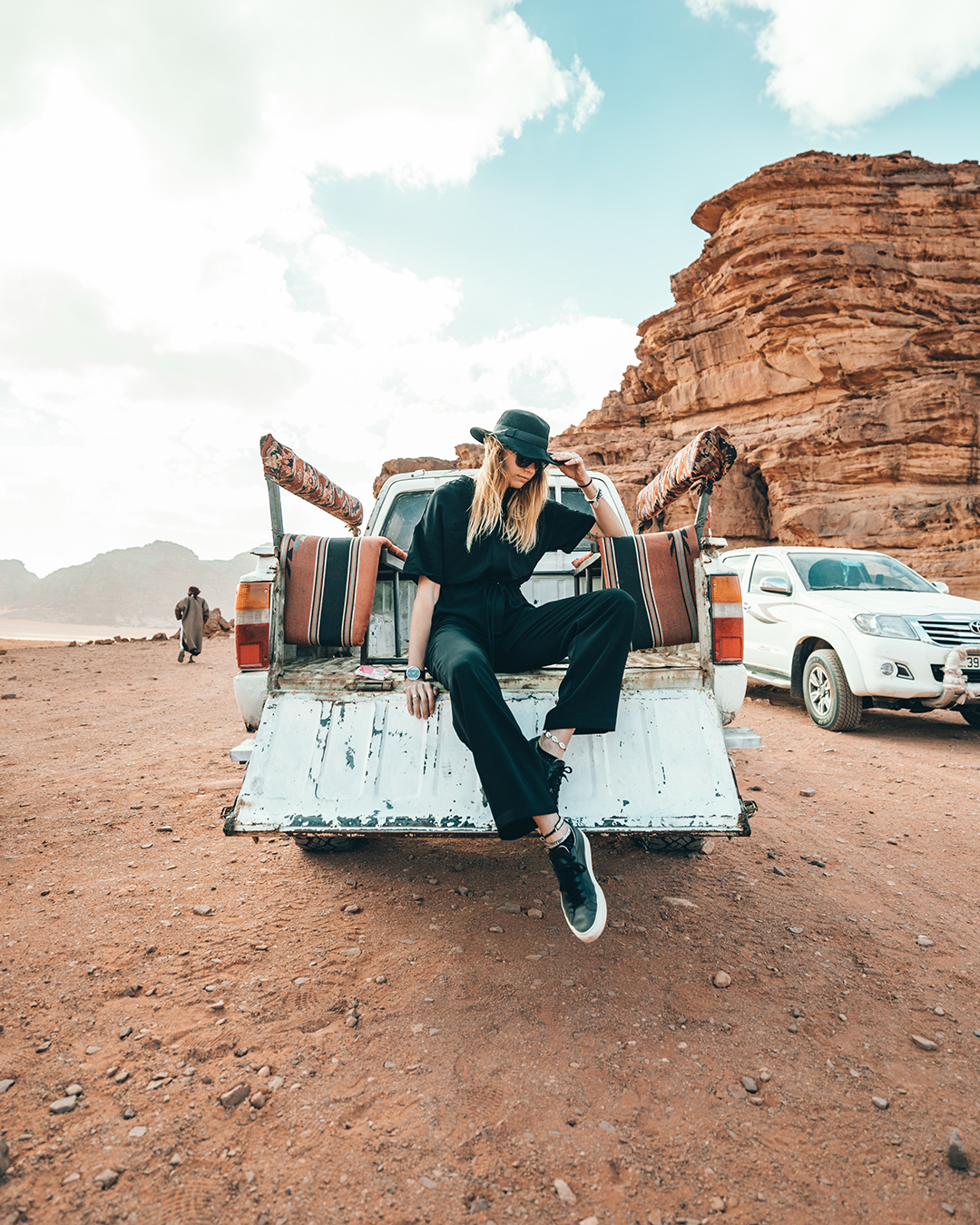 Tips_and_tricks_for_packing_-_Nasveti_in_triki_za_pakiranje_-_Photo_by_Spencer_Davis_from_Pexels.jpg