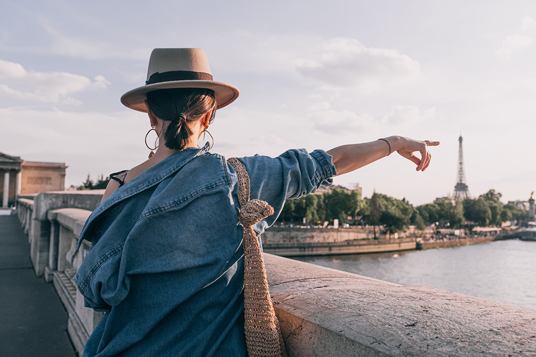 Raziskovanje_znamenitosti_Pariza_-_Exploring_the_sights_of_Paris_-_Photo_by_Daria_Shevtsova_from_Pexels.jpg